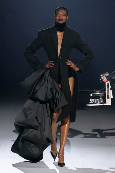 Look 33
